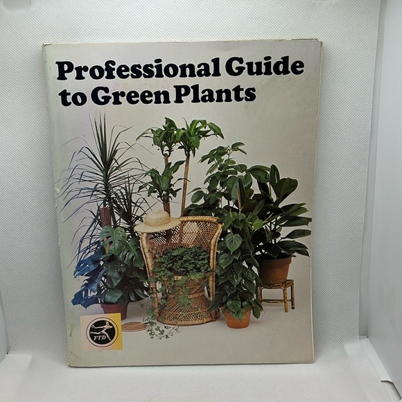 Professional Guide to Green Plants Houseplant guide - Picture 1 of 10